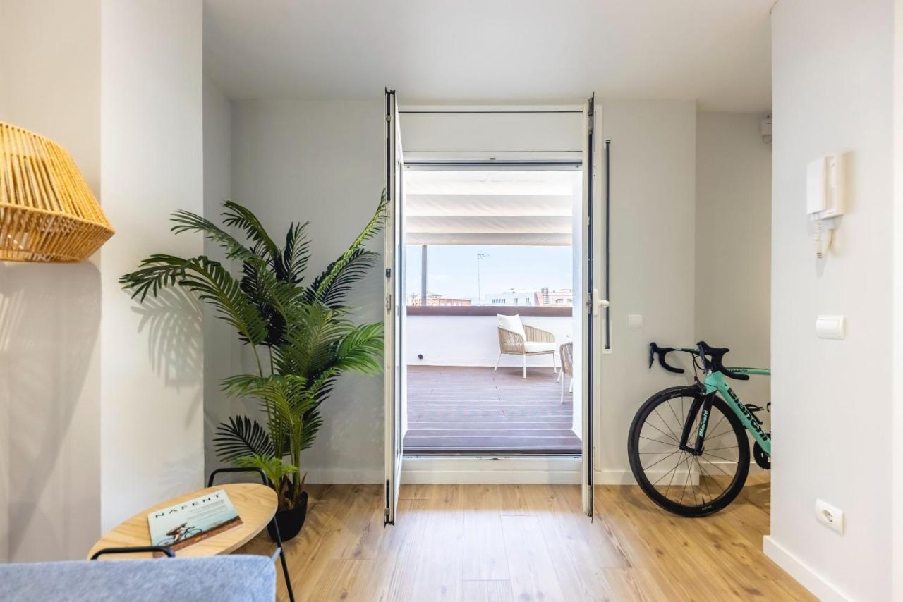 Bravissimo Eiximenis, With Beautiful Terrace And Views Apartment Girona Bagian luar foto