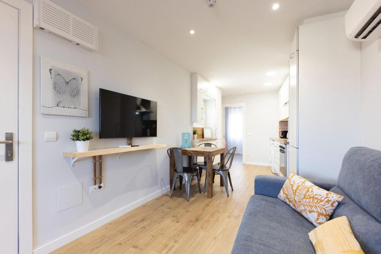 Bravissimo Eiximenis, With Beautiful Terrace And Views Apartment Girona Bagian luar foto