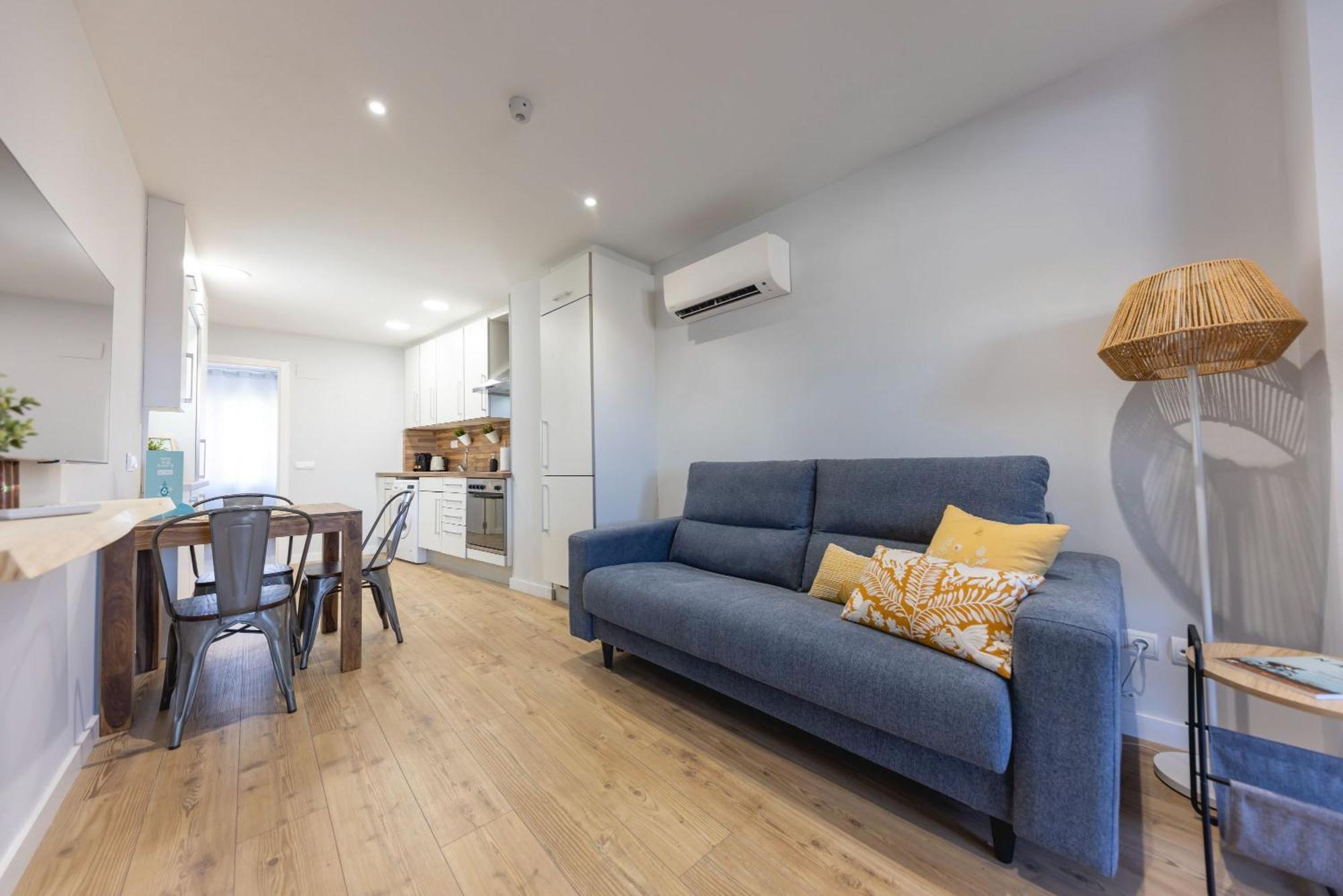 Bravissimo Eiximenis, With Beautiful Terrace And Views Apartment Girona Bagian luar foto