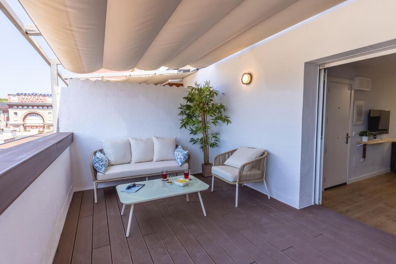 Bravissimo Eiximenis, With Beautiful Terrace And Views Apartment Girona Bagian luar foto